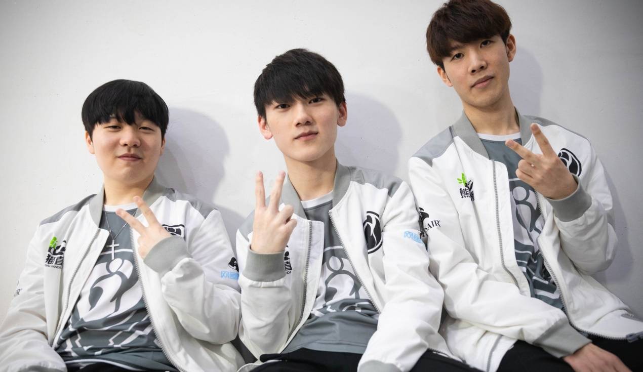 攻来自于 攻来自于