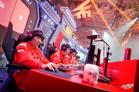 更展示了 更展示了